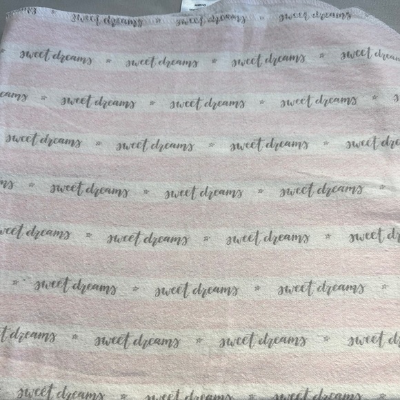 Necessities by Tenderthyme - Pink and Gray Baby Flannel Blanket Set - Picture 4 of 4